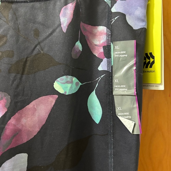 All in Motion Black Leggings with Multicolor Leaf Design contour power waist - Picture 5 of 6